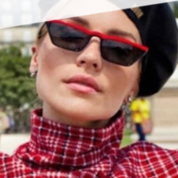 Excluded Prada Sunglasses, New 275 - Picture 1 of 7